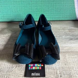 BNIB Melissa Hoop V SP dark teal velvet sz 8 US, 37 BR